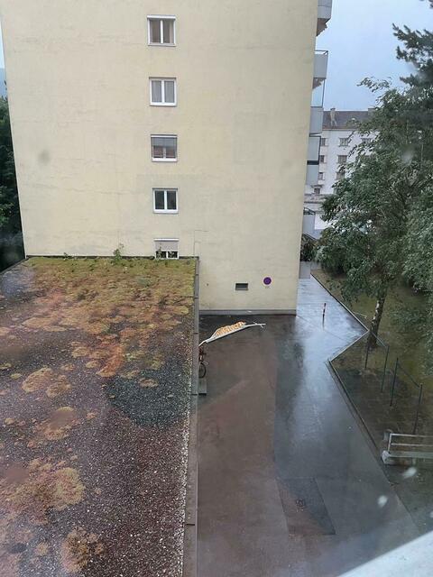 Bei so manch einem gab es Schäden am Balkon oder die Markise wurde mitgerissen. | Foto: Königer