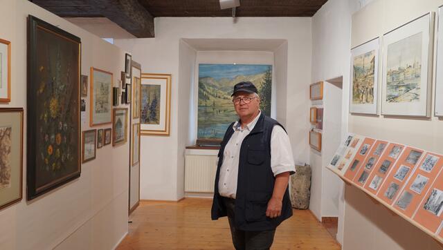 Die Sonderausstellung im Schloss Lerchen kann noch bis Ende September besucht werden.  | Foto: Felix Hallinger
