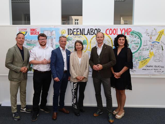 Die ressortzuständige Stadträtin Uschi Schwarzl gemeinsam mit den VertreterInnen der politischen Steuerungsgruppe (v.l.n.r) Vizebürgermeister Markus Lassenberger (in Vertretung von Gemeinderat Andreas Kunst), Gemeinderäte Benjamin Plach und Christoph Kaufmann, Viezbürgermeister Johannes Anzengruber und Landtagsabgeordnete Zeliha Arslan, die den Prozess unter Leitung von IIG-Geschäftsführer Franz Danler (nicht im Bild) begleitet. | Foto: IKM