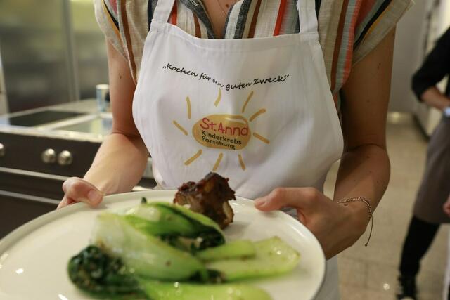 Es wird für den guten Zweck gekocht.  | Foto: Nicole Kremczek