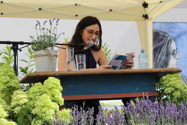 Spielte die "Ameisenmonarchie" von Romina Pleschko noch in der Stadt, spielt der neue Roman "Offene Gewässer" in einer prinzipiell sehr idyllischen ländlichen Gegend. | Foto: Sabine I. Neubauer