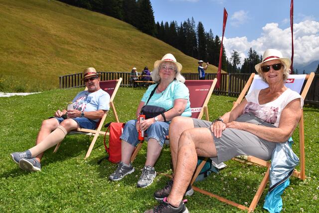 Gingen es gemütlich an: Rosemarie Gutsch, Elisabeth Moll und Walter Burtscher (v.r.) aus Innsbruck und Rum | Foto: Kainz