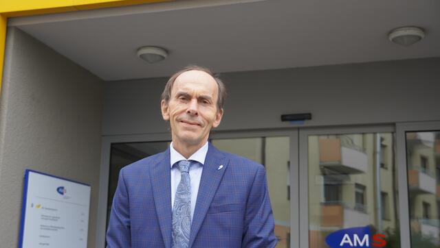 Thomas Burgstaller, Leiter der AMS-Bezirksstelle in Bischofshofen, gewährt einen Einblick in die aktuelle Lage am Pongauer Arbeitsmarkt. | Foto: Felix Hallinger