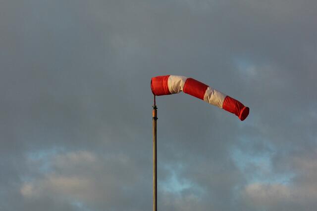 Am Montagnachmittag vermehren sich die Wolken und es sind Regenschauer, Gewitter und sogar orkanartige Sturmböen aus West möglich. (Symbolfoto) | Foto: Pixabay 
