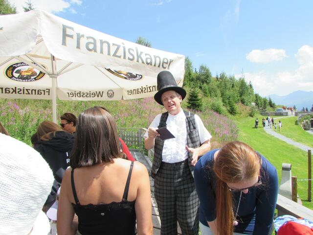Zauberer Robert faszinierte mit seinen Zaubertricks. 