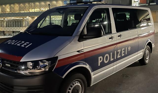 Der Sonntag in Wien wurde mit mehreren Raubüberfällen überschattet. In zwei Fällen wurde das Opfer verletzt. Die Polizei ermittelt zu allen Fällen. (Symbolfoto) | Foto: MeinBezirk.at