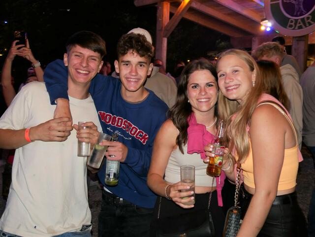 Mario, Kilian, Eva und Luisa verbrachten einige lustige Stunden auf dem Aufest. | Foto: LAURA PUTZ