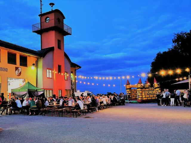 Die Feuerwehr Hochenegg veranstaltet wieder ihren Dämmerschoppen 