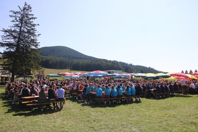 Ein sonniger Sonntag herrschte beim großen Teichalmtreffen der Landjugend des Bezirk Weiz. | Foto: RegionalMedien Steiermark/Hofmüller