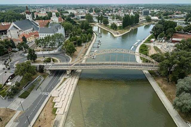 Györ: Wo die Raab in die Moson Donau mündet.