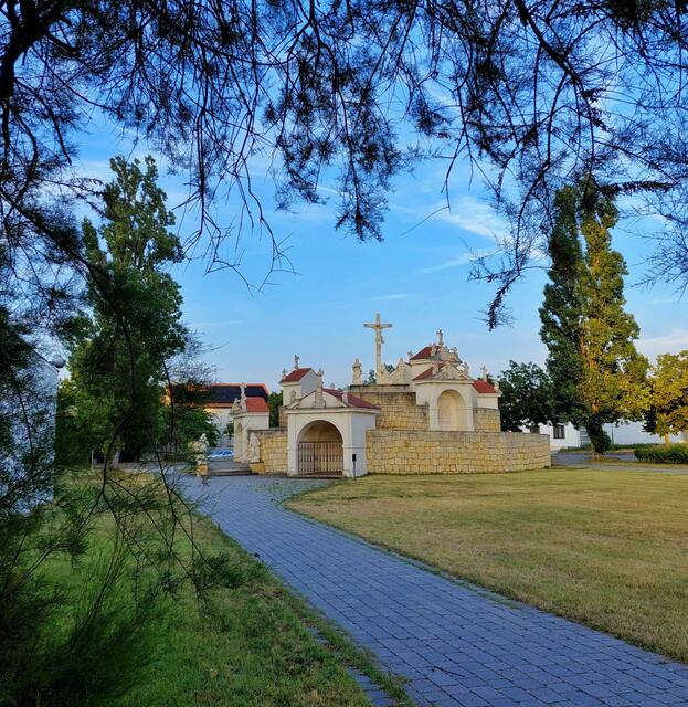 Frauenkirchen-Kalvarienberg
@renatahfotografie 