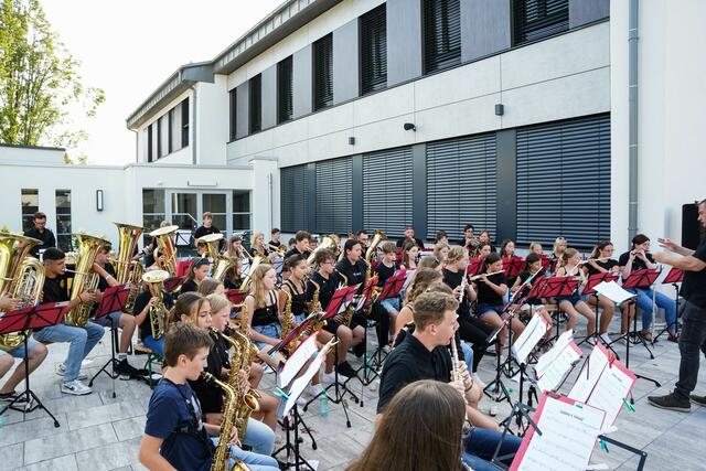 Das Zusammenspiel im Orchester in Perfektion.  | Foto:  Michael Sabotha