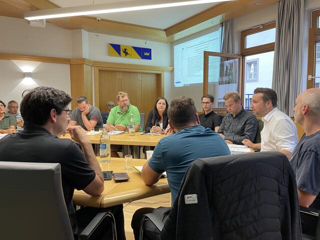 Der Zammer Gemeinderat beschäftigte sich in seiner Sitzung am 24. Juli mit Kinder- und Jugendthemen. | Foto: Othmar Kolp