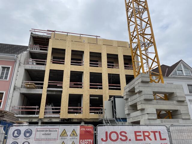 Der Baukomplex „Domus I“ befindet sich direkt am Kaiser-Josef-Platz. | Foto: BRS