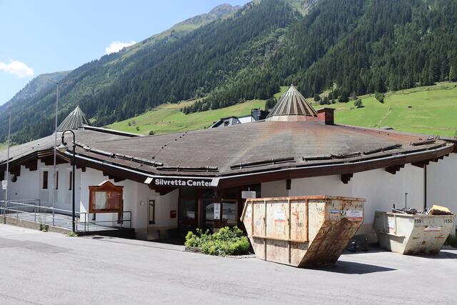Silvrettaseilbahn AG: Das mittlerweile geschlossene Silvretta Center wird im Herbst 2023 abgerissen. | Foto: Othmar Kolp