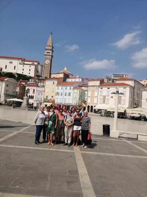 Die Damenrunde am Hauptplatz der Hafenstadt Piran | Foto: Privat