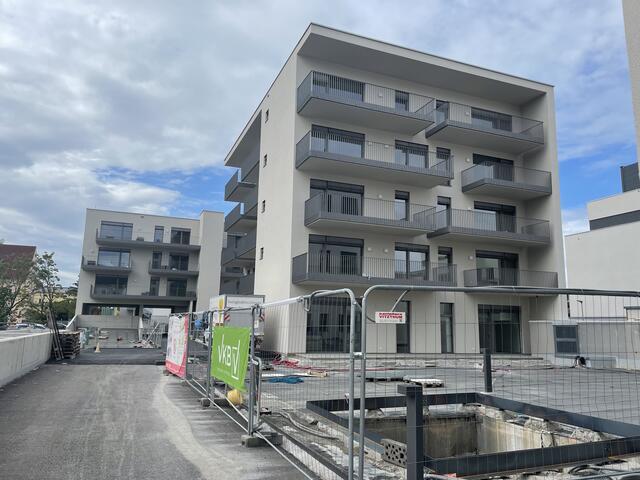 Die anderen Baukörper sind bereits fertiggestellt. | Foto: BRS