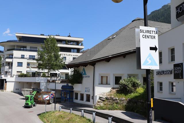 Das Silvretta Center wird derzeit ausgeräumt. Konkrete Pläne für eine Nachnutzung der Fläche gibt es derzeit noch nicht. | Foto: Othmar Kolp