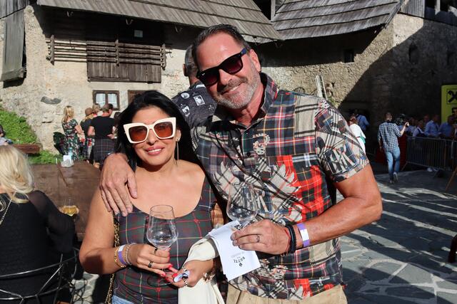 Miele Moser Geschäftsführer Herbert Moser mit seiner Ehefrau Biljana | Foto: MeinBezirk.at