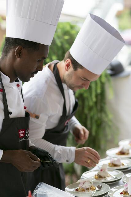 Alle Beteiligten zeigen sich erfreut über die hohe Motivation der Teilnehmer:innen. | Foto: Ötztal Tourismus / Markus Geisler