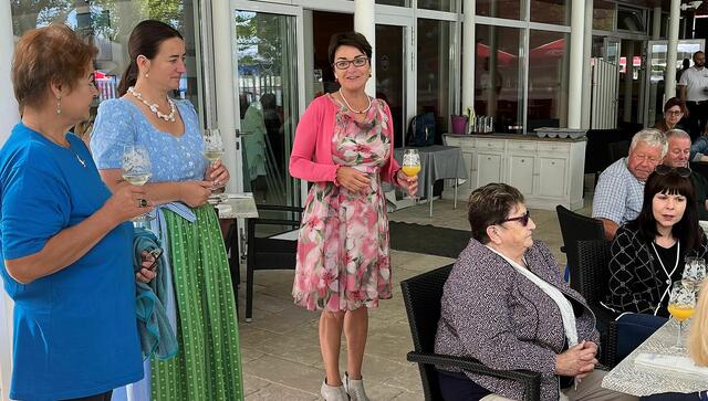 Vor der Schifffahrt wurde zum Frühstücksbrunch geladen, mit LR.in Beate Prettner. | Foto: Land Kärnten