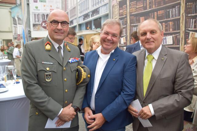 ABC-Kommandant Jürgen Schlechter, Bezirkspolizeikommandant Siegfried Krische und Bezirkshauptmann Andreas Strobl.