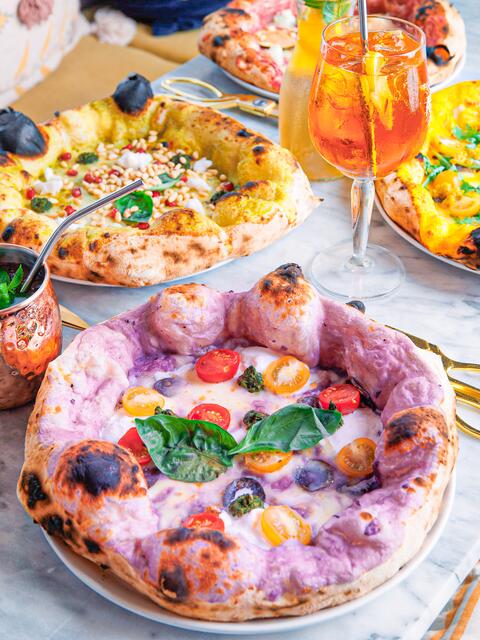 Bunte Pizzen | Foto: Adrian Almasan