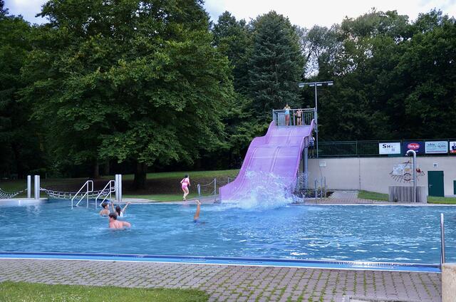 Verlängerter Badebetrieb beim „Badfest“ bis 22.00 Uhr. | Foto: Elisabeth Peinsipp