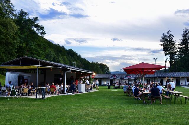 Livemusik mit tollem Ambiente beim zweiten „Badfest“ im Parkbad Seebenstein. | Foto: Elisabeth Peinsipp