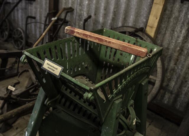 Tag der offenen Tür bei Sammler Willi Taibl in Fuchsenbigl. | Foto: Regina Courtier