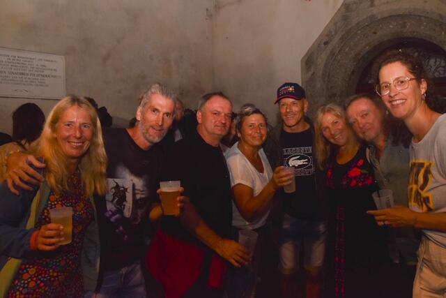 Auch die „Wandervögel" schwangen ausgiebig das Tanzbein, darunter auch Halls GR Manuela Pfohl (re.). | Foto: Kendlbacher