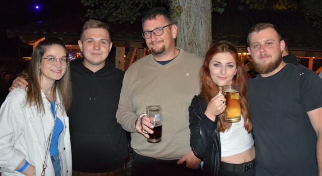 Laura, Raphael, Matthias, Sophie und Philipp hatten sehr viel Spaß am Aufest. | Foto: Klara Fruhstorfer