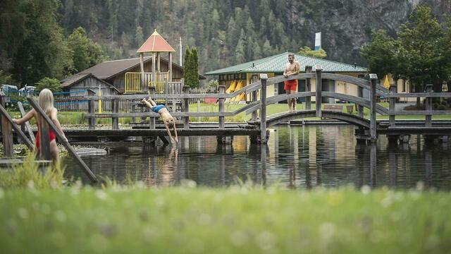 Am Dienstag, den 8. August ist die ORF "Radio Tirol Sommerfrische" zu Besuch am Naturbadesee Umhausen.
 | Foto: Foto: Manuel Kottersteger