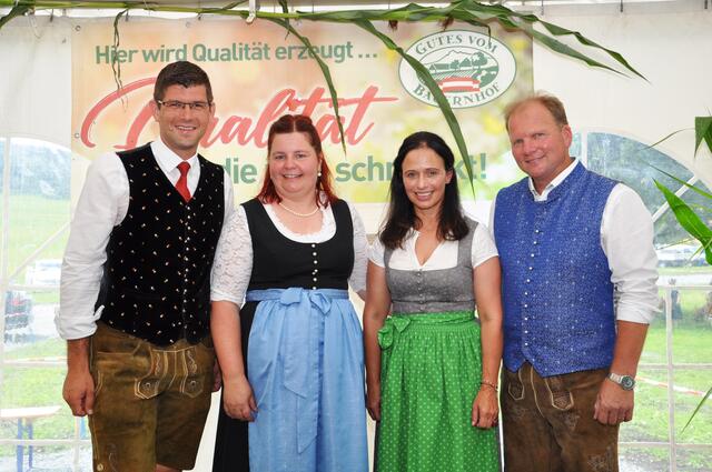 Landesrat Martin Gruber, Petra Pobaschnig, Landesbäuerin Astrid Brunner, Bernd Pobaschnig