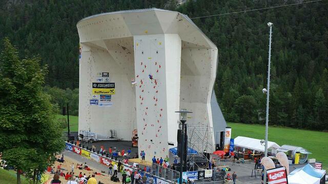 In luftige Höhen am Kletterturm in Imst.
 | Foto: Foto: Andy Knabl