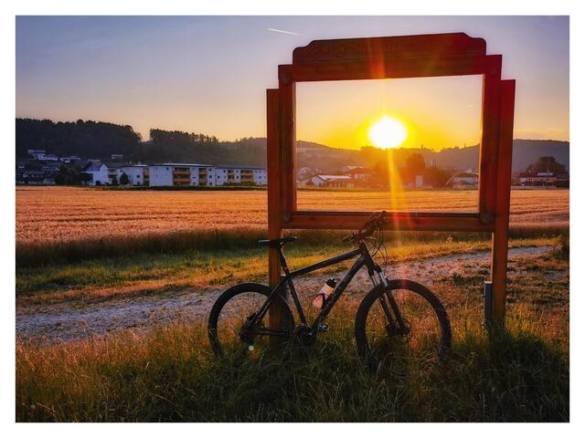 Sonnenaufgang bei Trattnach in Schlüßlberg 