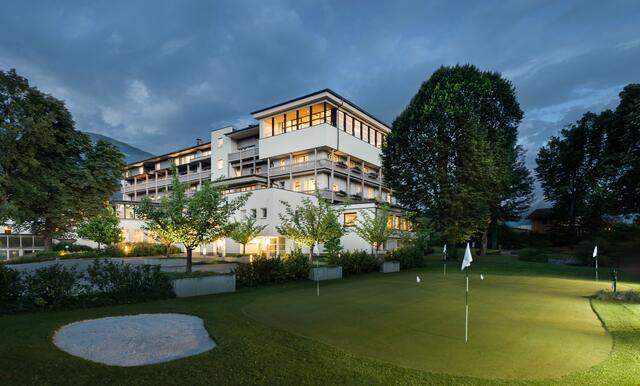 Im renommierten Park Igls Medical Spa Resort führt man seit 30 Jahren Gäste aus aller Welt zu einem gesünderen Lebensstil.  | Foto: (C) Park Igls Medical Spa RESORT