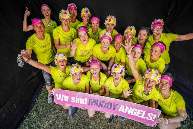 21 Mitarbeiterinnen nahmen am Muddy Angel Run teil. | Foto: Herz Kreislauf Zentrum