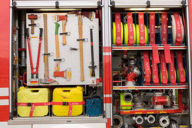 Die Freiwillige Feuerwehr Bad Kleinkirchheim stand mit 15 Mann und drei Fahrzeugen im Einsatz. | Foto: stock.adobe.com/luftklick (Symbolfoto)