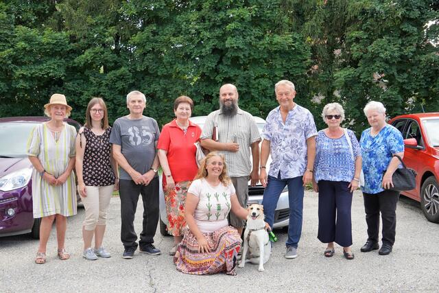 Die Autosegnung in Oberwart mit Pater Adalbert Gáspár fand mit zahlreichen Gläubigen statt. | Foto: Josef Miklos