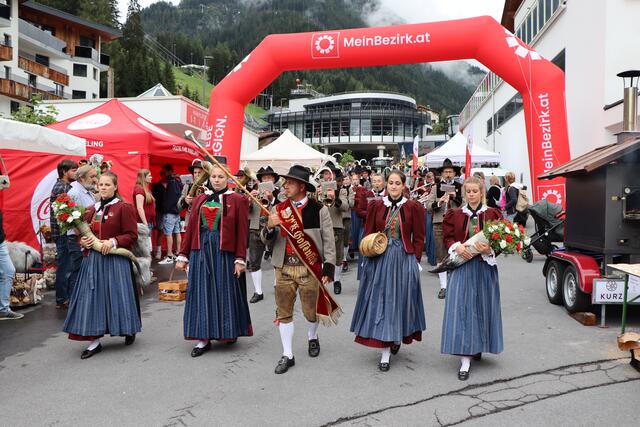 Besuchermagnet: Regionale Produkte und viel Musik werden beim 14. Markttag geboten. | Foto: Othmar Kolp