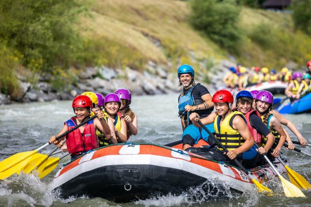 Rafting wird für Gruppen angeboten. Dabei kann man einiges erleben. | Foto: Andreas Lutche