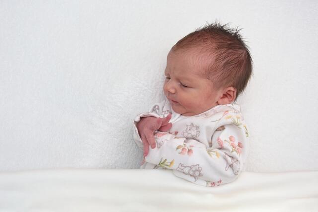 Laura
Geburt: 2. Juli
Eltern: Kitti Bognar-Gießauf und Erwin Gießauf,
Feldbach
2.770 g, 47 cm | Foto: Babysmile