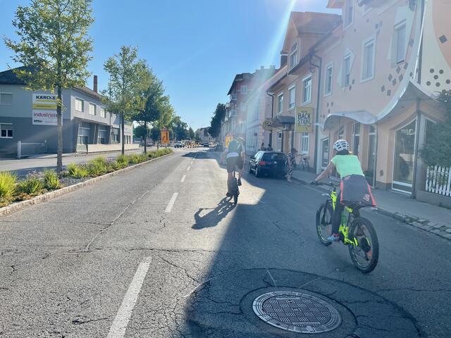 Die Völkermarkter Straße, eine "holprige" Einfahrt in die Stadt. Zumindest für Radfahrer.  | Foto: RegionalMedien Kärnten 