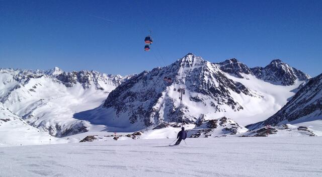 Nach den Ungereimtheiten bei der Volksbefragung zur Gletscherehe hat die Staatsanwaltschaft nun Anklage gegen drei Männer wegen Amtsmissbrauch erhoben. | Foto: Pitztaler Gletscher