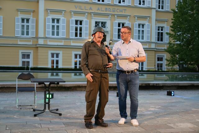 Peter Michael Kowal (r.) und sein Vater Peter Kowal sorgten für Lachstürme. | Foto: RegionalMedien