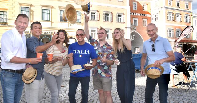 Bgm. Stefan Lang, Daniel Wöhrer, Anna Schöfmann, Andi Flatscher,  Roman Strohschneider, Katharina Gessl, Michael Vesely, | Foto: Herbert Schleich