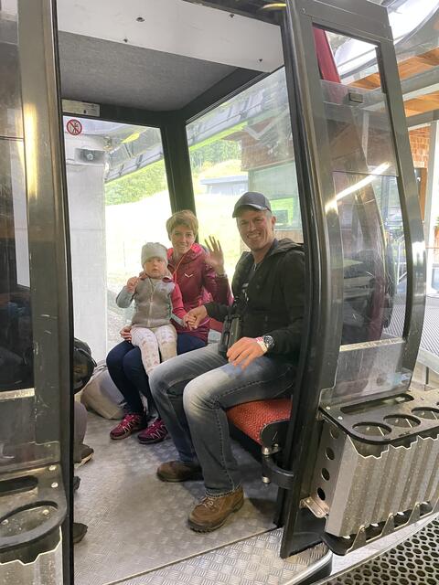 Mit der Gondel ging's dann hinauf in die Bergwelt Hahnenkamm.