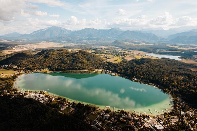 Eine Runde um den Klopeiner See beträgt 5,2 Kilometer. In den allgemeinen Klassen läuft man eine Distanz von 10,4 Kilometern.  | Foto: Südkärnten/Martin Hofman