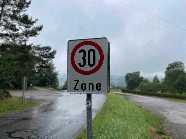 Die Gemeinden Hargelsberg, St. Valentin und Enns unterstützen den VCÖ in seinem Anliegen für mehr Tempolimit-Entscheidungsfreiheit. | Foto: BezirksRundSchau
